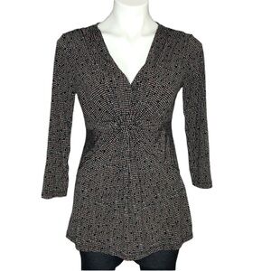 Daisy Fuentes 3/4 sleeve knotted top, medium